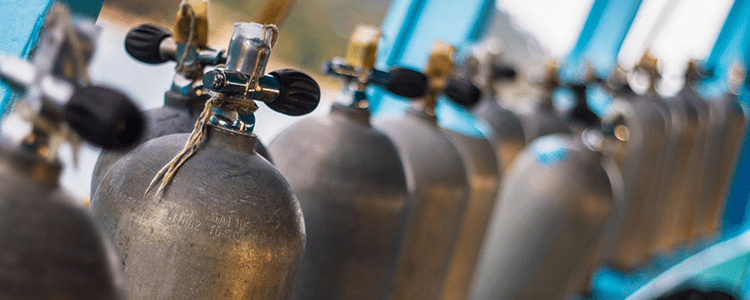 Газовые баллоны в Народном ополчении